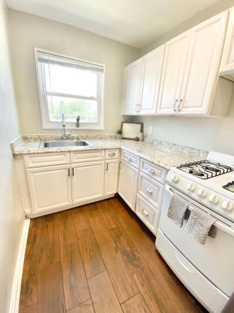 Kitchen - 2243 Huntington Ave