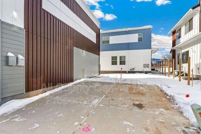 Foto del edificio - 15195 W 68th Pl