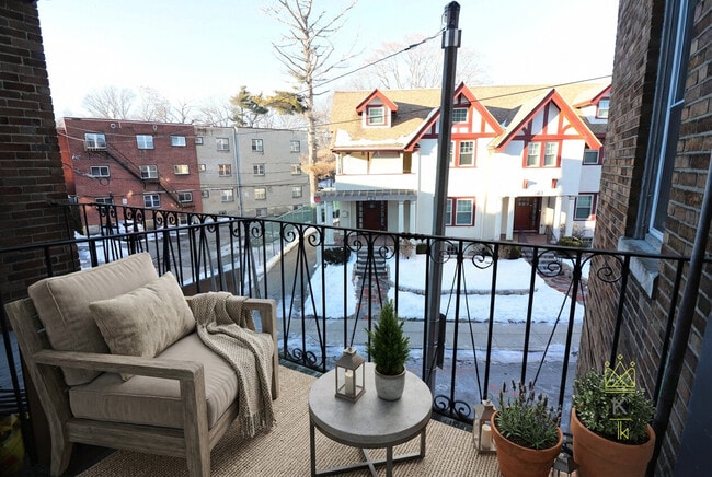 Building Photo - 84 Sutherland Rd