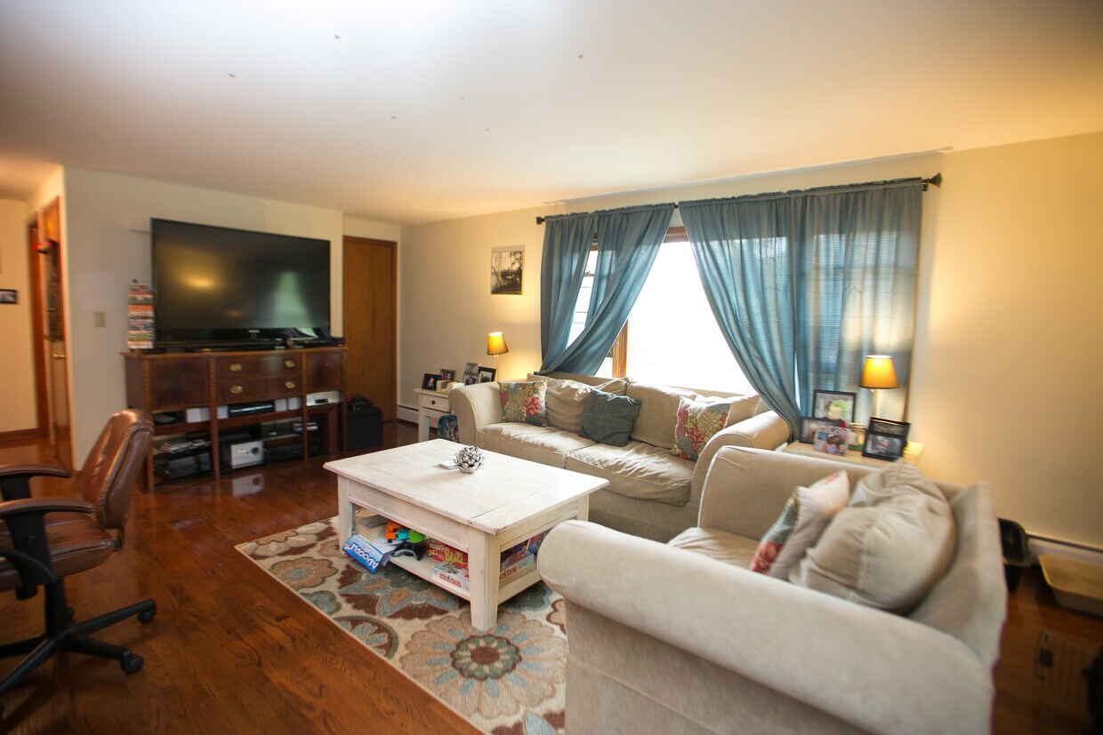 36 Cherry Ave, Cornwall On Hudson, NY 12520 House Rental in Cornwall