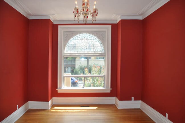 Building Photo - 22 Nassau St
