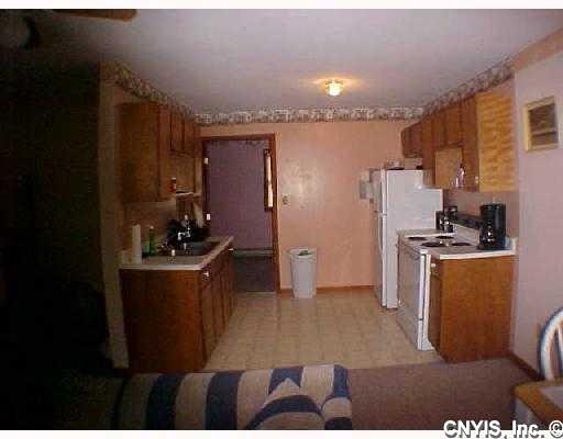 Interior Kitchen 2 - 28 Enterprise Ave