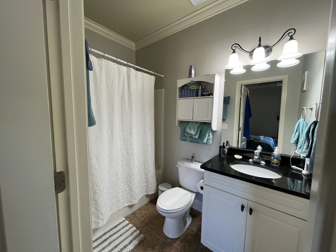 Building Photo - Private Bedroom & Bath Available in 2BR Condo Near Auburn University