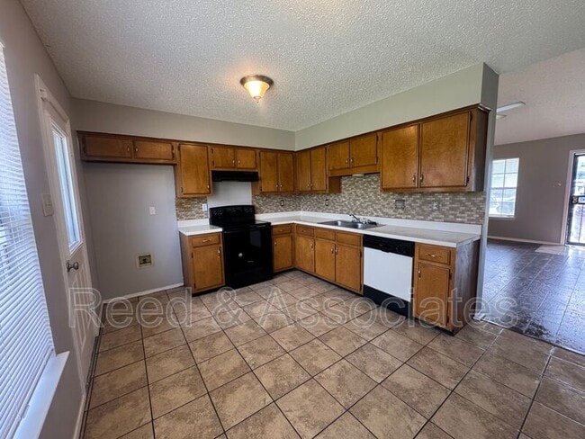 Building Photo - 5840 Hickory Shadow Ln