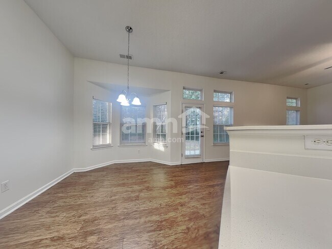 Foto del edificio - 2612 Bricker Dr