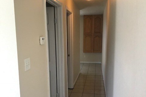 Building Photo - 510 S Poplar St