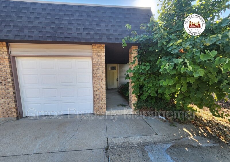 Foto principal - 492 S Dover Ave
