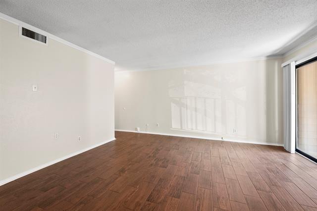 Building Photo - 15221 Berry Trail