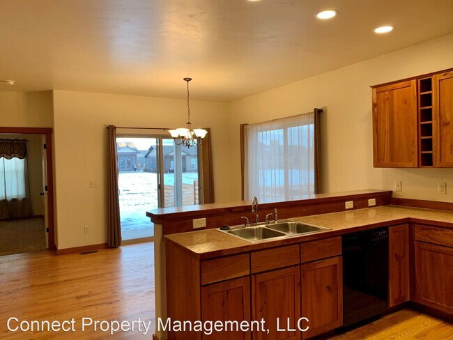 Foto del edificio - 3 br, 2 bath House - 853 Jardine Ave