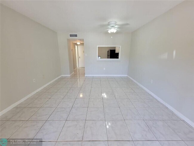 Building Photo - 4314 NW 9th Ave