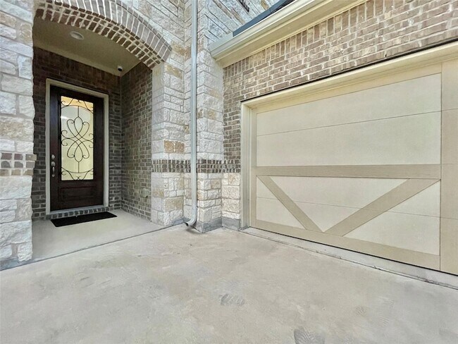 Building Photo - 3809 Mineral Dr