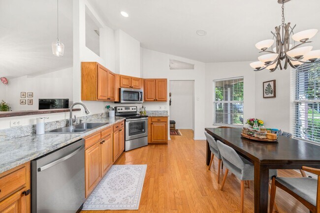 Building Photo - 8725 NW 9th Pl