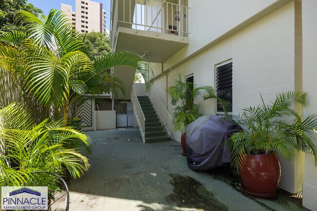 Foto del edificio - 240 Lili?uokalani Ave