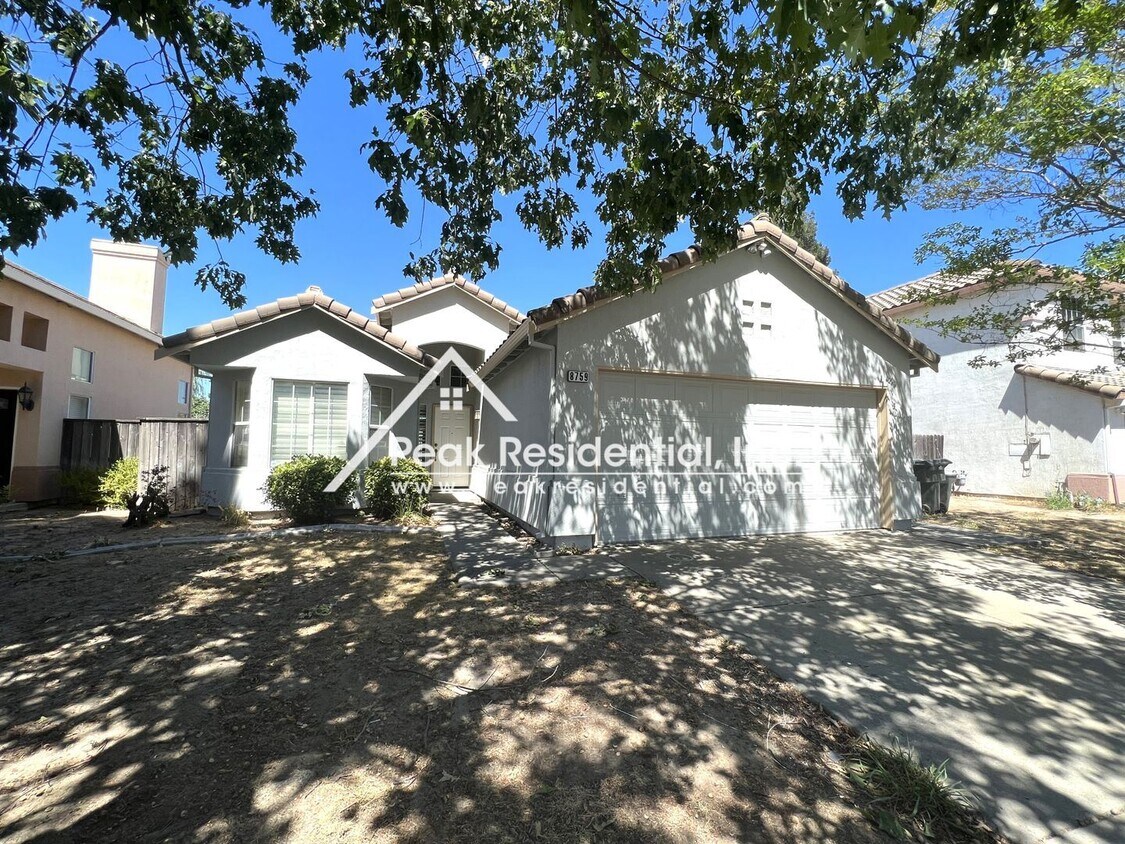 3 br, 2 bath House 8759 Fobes Dr House for Rent in Antelope, CA