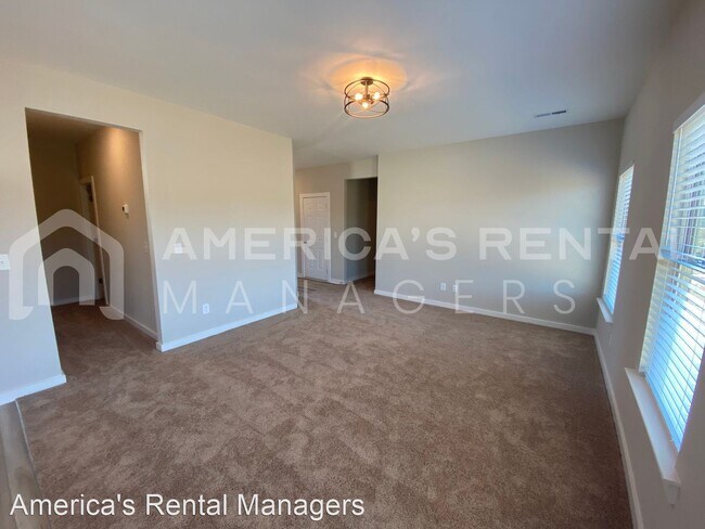 Foto del edificio - 4 br, 2 bath House - 837 Bethal Church Road