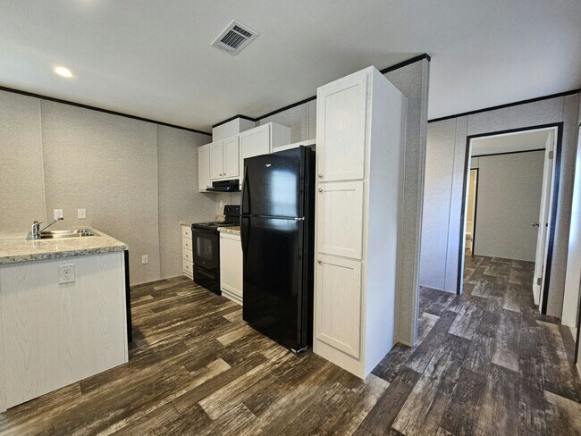 Building Photo - 1049 Myakka Dr