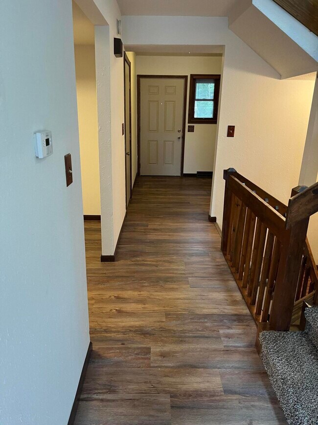 Foto del edificio - 447 Foxfire Dr