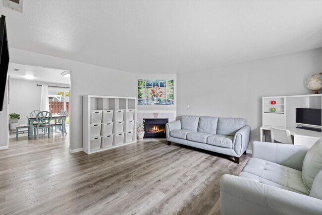 Foto del edificio - Beautiful 3-Bed, 2-Bath Home in Pasco, WA