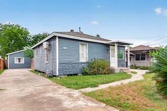 Building Photo - 6715 Victoria St