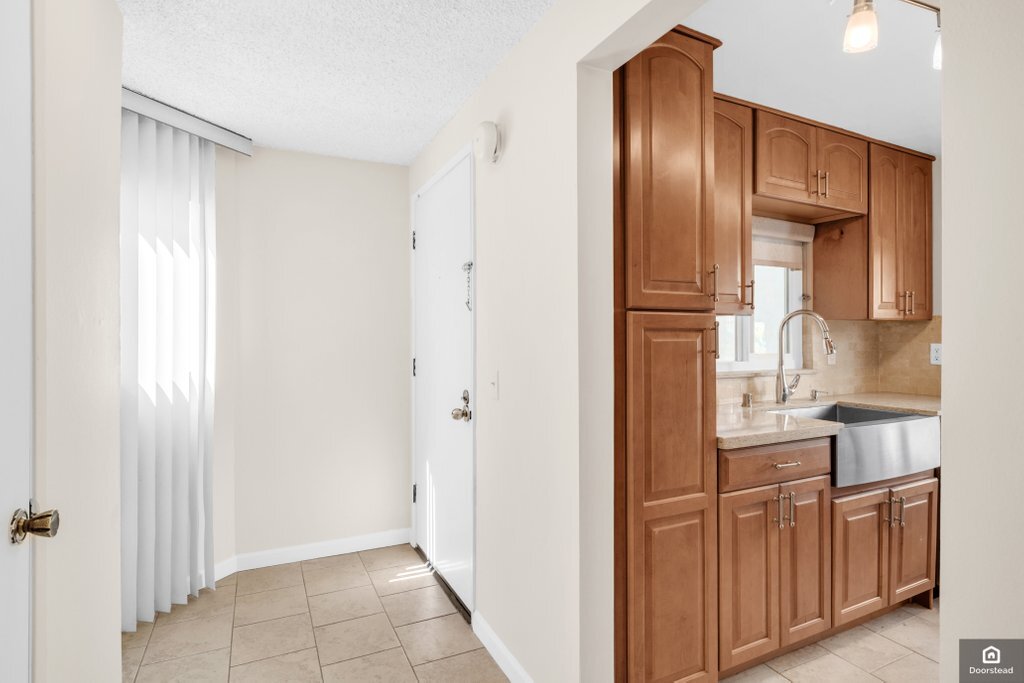 18411 Hatteras St Unit 243, Tarzana, CA 91356 Condo for Rent in