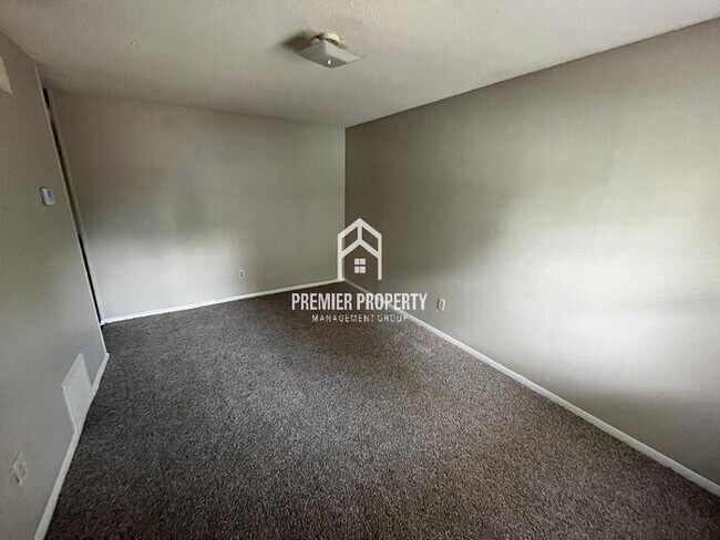 Foto del edificio - 4178 Knight Arnold Rd