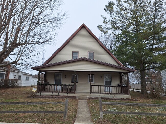 Building Photo - 623 S East St