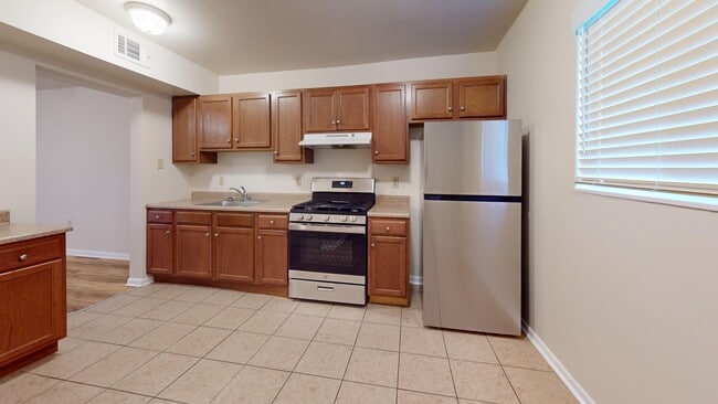 Photo - 1351 Schwerner Ct Townhome