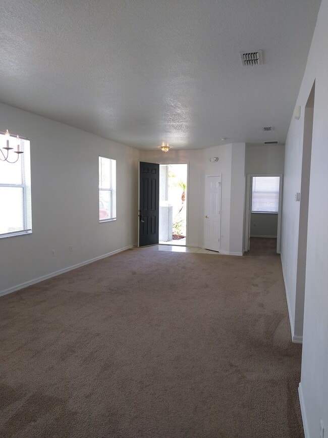 Photo - Nguyen, K-1077 Apartment