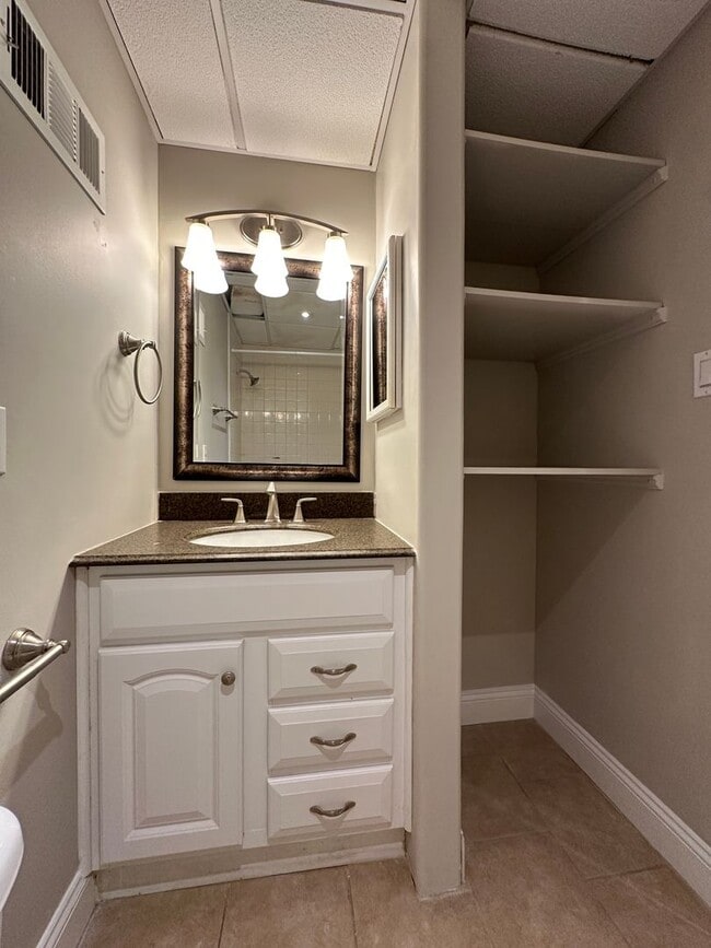 University Towers- Studio Apartment #418 Available FALL 2026 @ $1100/month - University Towers- Studio Apartment #418 Available FALL 2026 @ $1100/month