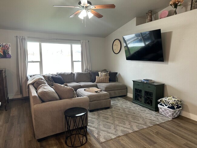 Foto del edificio - 2441 Roan Ridge Rd