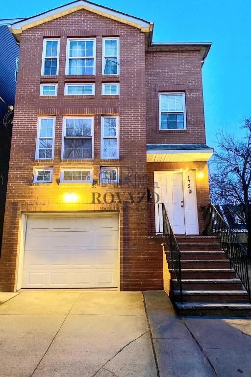 Building Photo - 172 Seymour Ave