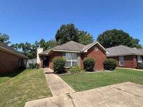 Building Photo - 1706 Meadow Oak Ct