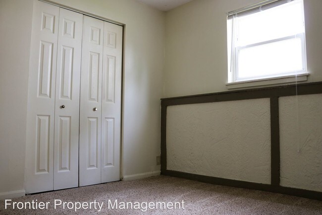 Building Photo - 701 Dondee Dr