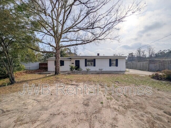 Foto del edificio - 3813 Eve Dr E