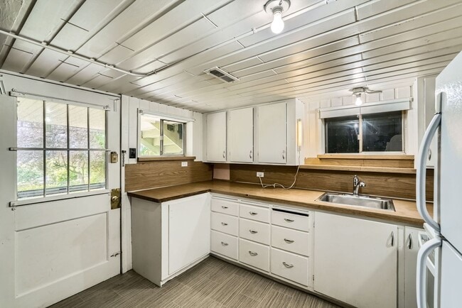 Photo - 2212 15th Ave S Townhome
