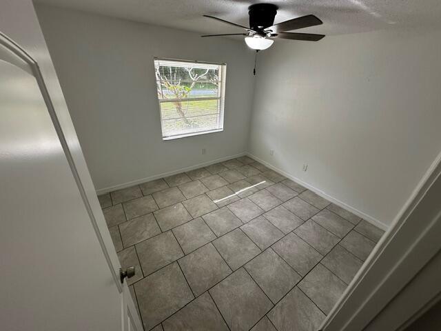 Foto del edificio - 5931 Homestead Ave