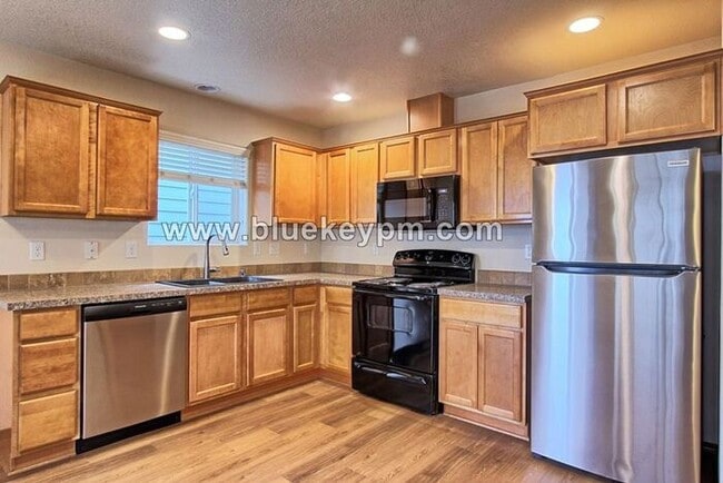 Building Photo - 3 Bed, 2.5 Bath Home Near Walnut Grove Elementary School