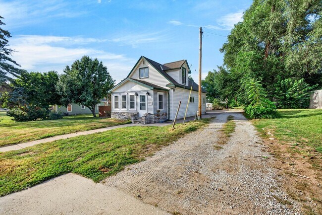 Building Photo - 6514 Blondo St