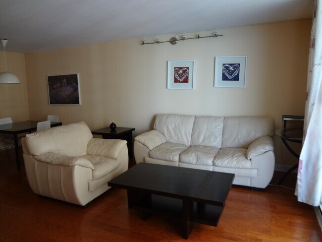 Foto del edificio - 6007 N Sheridan Rd