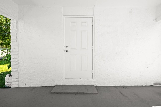 Foto del edificio - Spacious 1 Bed / 1 Bath Apartment Near Downtown Miami