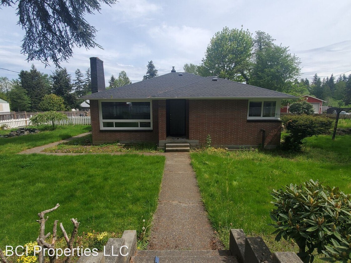 Primary Photo - 4 br, 2 bath Apartment - 2717 S. Fruitland
