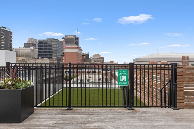 Foto del edificio - Peper Lofts @ Laclede's Landing