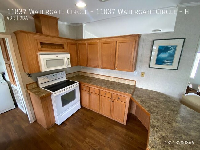 Building Photo - 11837 Watergate Cir