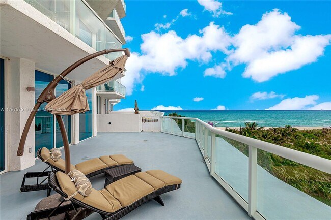 Foto del edificio - 6515 Collins Ave