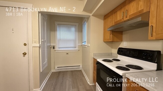 Building Photo - 4713 Brooklyn Ave NE