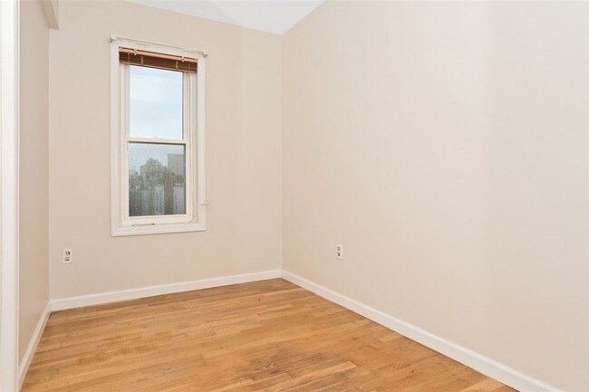 Foto del edificio - 210 2nd St