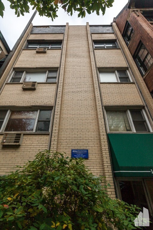 Photo - 1435 N Dearborn St