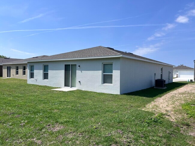 Foto del edificio - 1385 Stone Ridge Cir