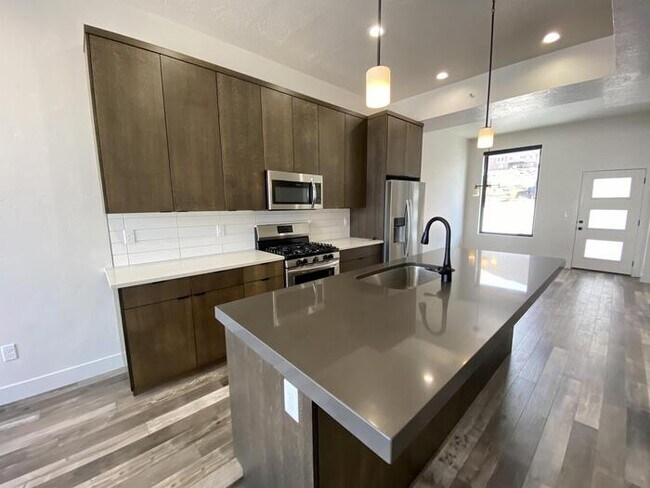 Foto del edificio - Draper townhome with VIEWS!