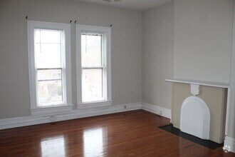 Building Photo - 57 Smith Pl